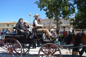 Doma de cavalls, domador de cavalls, enganxalls de cavalls, cavalls d'enganxament, cavalls per a noces, enganxalls de cavalls per a noces, cavalls per a comunions, cavalls per batejos, carruatges de cavalls, pupil•latge de cavalls, doma natural de cavalls, cavalls per a espectacles , espectacles eqüestres, cavalls per a esdeveniments, cavalls tres tombs, transport de cavalls, doma de poltres, presentador de cobres, cobres d'egües, doma de cavalls alta escola, Barcelona, Tarragona, domador de cavalls, doma de cavalls, enganxament de cavalls, espectacles eqüestres, doma clàssica, doma vaquera, Lérida, Gerona, Girona, Lleida, caballos resabiados, reciclaje de caballos, Valls, Villafranca del penedés, Vendrell, La bisbal del penedés, Reus, pupilaje y doma de caballos, centro  ecuestre, clases de equitación, centro hípico